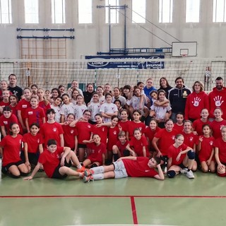 Festa del Volley a Occhieppo Inferiore: Grande Successo per l'Allenamento Congiunto Under 12