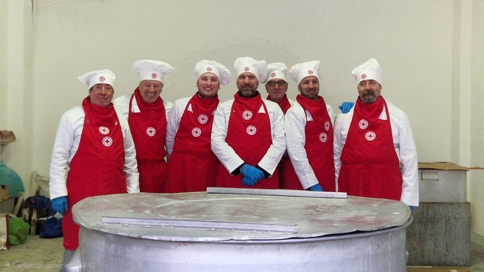 Tradizione e solidarietà: a Cossato la fagiolata della Croce Rossa