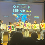 Arte, musica e poesia: trionfo di emozione a Gaglianico per “Il filo della pace”
