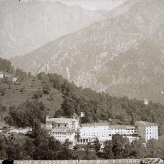 Campiglia Cervo nelle foto d'archivio: il Santuario di San Giovanni d'Andorno - Copyright Fondazione Sella 2025 Campiglia Cervo nelle foto d'archivio: il Santuario di San Giovanni d'Andorno - Copyright Fondazione Sella 2025