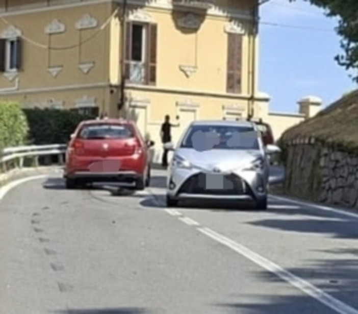 Frontale tra due auto a Candelo