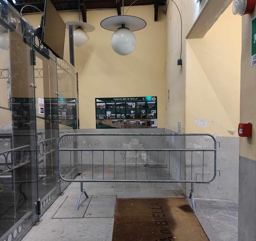 La funicolare sabato sera anticipa la chiusura, i clienti dei locali del Piazzo rimangono a piedi