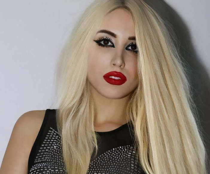 La Francy torna con un nuovo singolo musicale: “Racconto i sentimenti nei tempi del cellulare” (foto di Giorgio Barchietto)