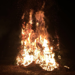 A Valle Mosso torna anche quest’anno il Falò della Vigilia (foto di repertorio)