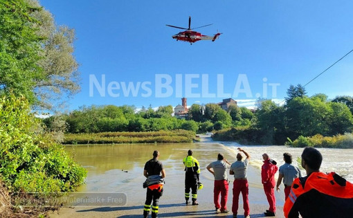 Ciclista disperso al guado di Castelletto Cervo, proseguono le ricerche: ispezionati ponti e greto fino a Quinto Vercellese Ciclista disperso al guado di Castelletto Cervo, proseguono le ricerche: ispezionati ponti e greto fino a Quinto Vercellese