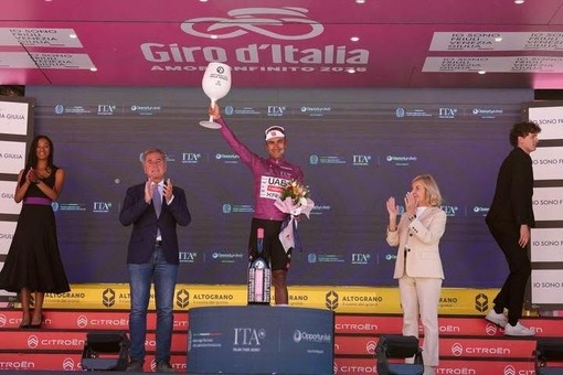 La Maglia Ciclamino si tinge di Biellese: a Pila la premiazione con Roberto Pella e Anna Vietti VIDEO La Maglia Ciclamino si tinge di Biellese: a Pila la premiazione con Roberto Pella e Anna Vietti VIDEO
