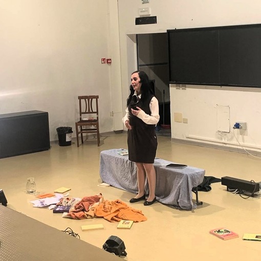 A Valdilana uno spettacolo teatrale per la Giornata della Memoria (foto dalla pagina Facebook di Comune di Valdilana) A Valdilana uno spettacolo teatrale per la Giornata della Memoria (foto dalla pagina Facebook di Comune di Valdilana)