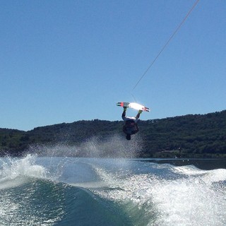 A Viverone si eleggeranno i campioni del wakeboard A Viverone si eleggeranno i campioni del wakeboard