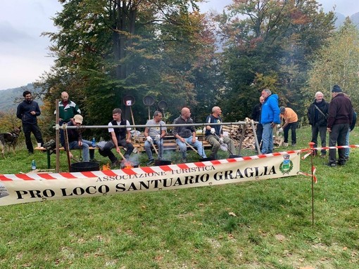Gincana in mountain bike con castagnata finale, appuntamento a Graglia (foto della scorsa edizione) Gincana in mountain bike con castagnata finale, appuntamento a Graglia (foto della scorsa edizione)