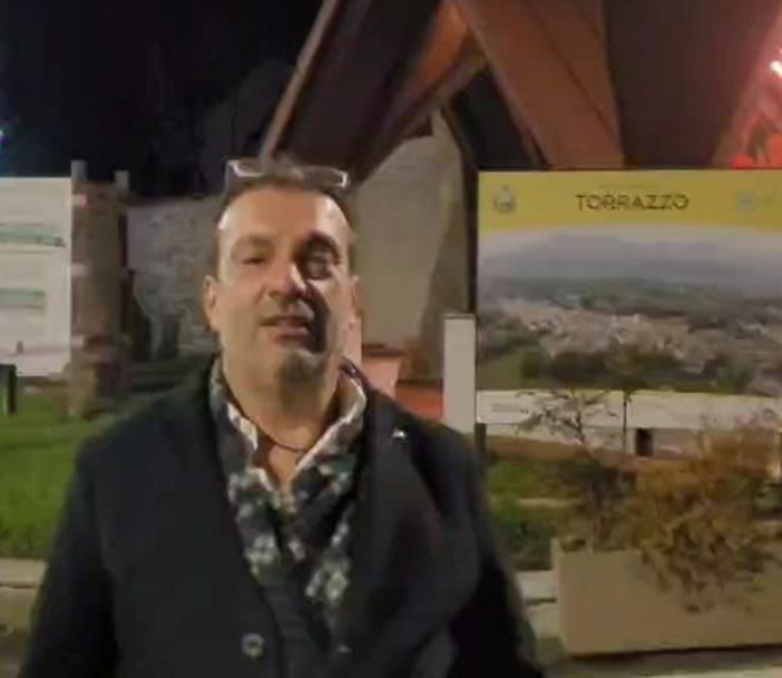 Dona terreni e casa al Comune, bel gesto a Torrazzo: il grazie del sindaco: “Segno di vicinanza alla comunità” Dona terreni e casa al Comune, bel gesto a Torrazzo: il grazie del sindaco: “Segno di vicinanza alla comunità”