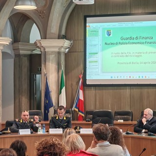 Guardia di Finanza, antiriciclaggio e PNRR: a Biella incontro con 106 funzionari degli enti locali