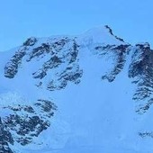 Tragedia sul Gran Paradiso: tre alpinisti precipitati sulla parete Nord, non si salvano (foto di repertorio) Tragedia sul Gran Paradiso: tre alpinisti precipitati sulla parete Nord, non si salvano (foto di repertorio)