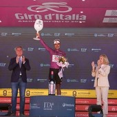 La Maglia Ciclamino si tinge di Biellese: a Pila la premiazione con Roberto Pella e Anna Vietti VIDEO