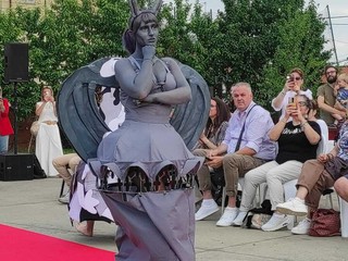 Liceo Artistico Sella di Biella, festa per i 25 anni tra arte, moda, musica e innovazione Liceo Artistico Sella di Biella, festa per i 25 anni tra arte, moda, musica e innovazione