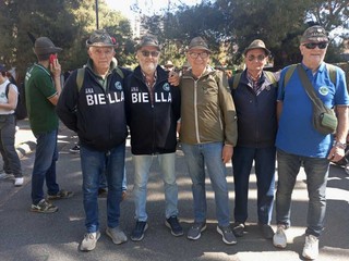 Gruppi biellesi in giro per le vie di Genova