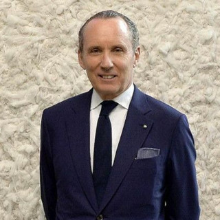 Ermenegildo Zegna Group: ricavi +9% nel terzo trimestre 2026 Ermenegildo Zegna Group: ricavi +9% nel terzo trimestre 2026