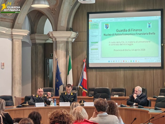 Guardia di Finanza, antiriciclaggio e PNRR: a Biella incontro con 106 funzionari degli enti locali
