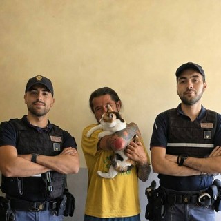 Dal Nord Ovest - Il gattino Noah intrappolato in un garage per due giorni, salvato dalla Polizia