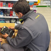 Guardia di Finanza, controlli e accertamenti a Biella: sequestrati 818 articoli non sicuri o contraffatti Guardia di Finanza, controlli e accertamenti a Biella: sequestrati 818 articoli non sicuri o contraffatti