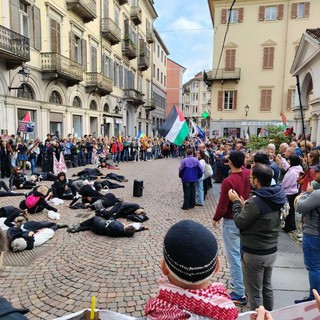 Biella, nuovo corteo per la Palestina nel centro città FOTO
