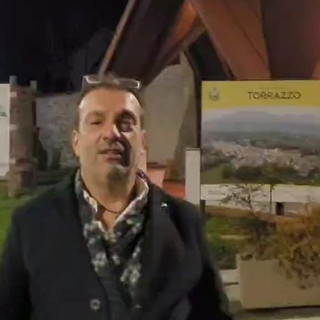 Dona terreni e casa al Comune, bel gesto a Torrazzo: il grazie del sindaco: “Segno di vicinanza alla comunità”