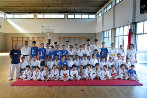 Karate: Esami di cintura per gli allievi della Funakoshi Karate: Esami di cintura per gli allievi della Funakoshi