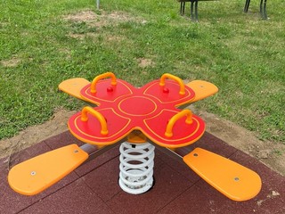 Tollegno investe sui più piccoli: nuovi giochi ai giardini della Filatura e del Ciarei