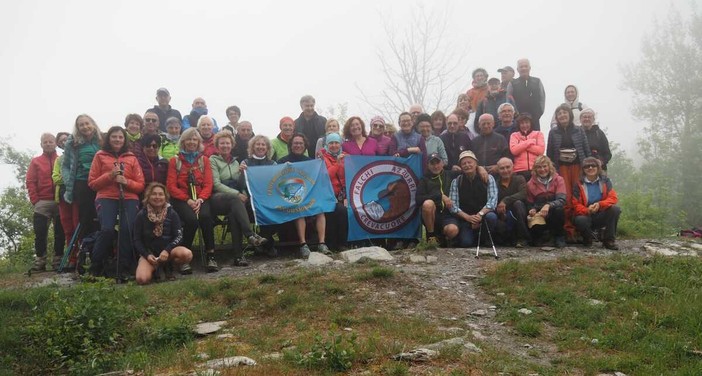 Nuova escursione per i Falchi Azzurri di Crevacuore, tappa in Liguria (foto di Gian Mario Perotti)