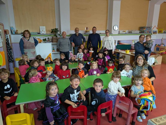 Graglia, festa di Halloween alla materna con tanti dolcetti per i bambini!
