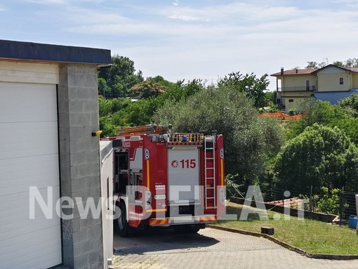 Masserano, fiamme in un garage Masserano, fiamme in un garage