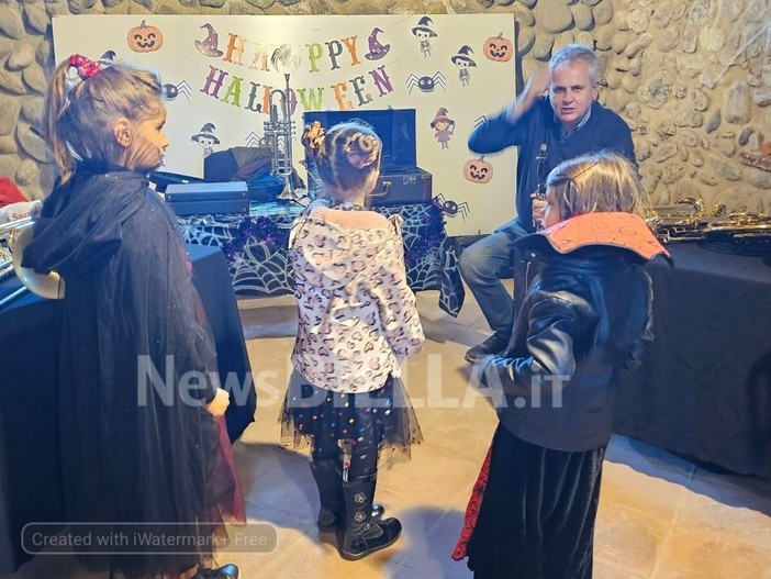 Halloween al Ricetto di Candelo, un pomeriggio di giochi e animazione per i bambini FOTO e VIDEO Angela Lobefaro per newsbiella.it