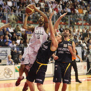 Hollis in azione Hollis in azione