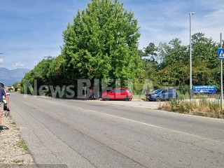 Scontro tra due auto a Biella in via Candelo: donna in ospedale