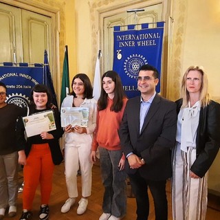 All'Istituto comprensivo San Francesco di Biella il premio di INNER WHEEL Club Biella Piazzo