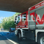 Rocambolesco incidente all’uscita della Super, una persona estratta dall’auto FOTO