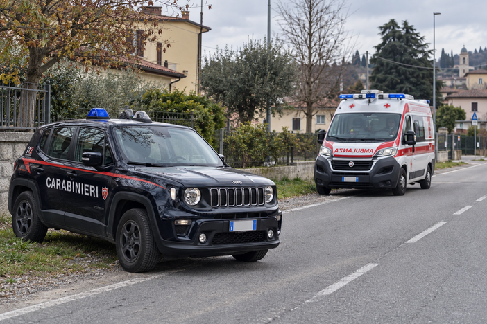 Tre incidenti nel Biellese: feriti a Cerrione e Zumaglia - Foto generata con IA Tre incidenti nel Biellese: feriti a Cerrione e Zumaglia - Foto generata con IA