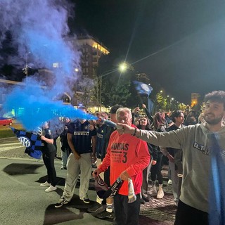 L’Inter è campione d’Italia, la festa è anche a Biella: tifosi in strada per il 21° scudetto