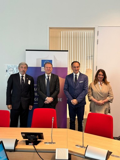 UE, i presidenti Cirio e Bucci in missione istituzionale a Bruxelles: “Liguria e Piemonte unite per rafforzare il ruolo delle regioni in Europa”