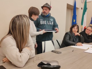 Il grazie degli Alpini di Borriana al sindaco Guerriero Il grazie degli Alpini di Borriana al sindaco Guerriero