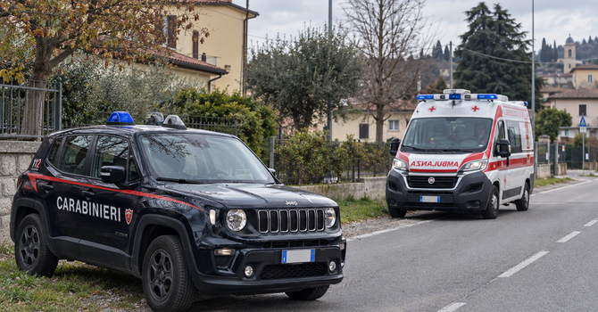 Tre incidenti nel Biellese: feriti a Cerrione e Zumaglia - Foto generata con IA Tre incidenti nel Biellese: feriti a Cerrione e Zumaglia - Foto generata con IA