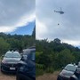 Incendio boschivo tra Curino e Sostegno, proseguono le operazioni di spegnimento
