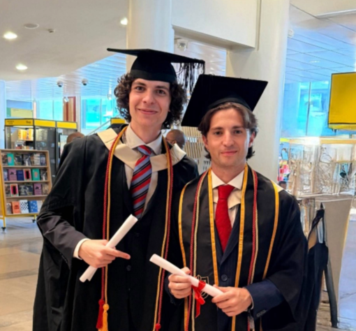 A Federico Mora e Riccardo Pattono l' Hodges Scholar Award della Hult International Business School A Federico Mora e Riccardo Pattono l' Hodges Scholar Award della Hult International Business School
