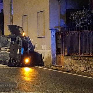 Tollegno: auto si ribalta nella notte: conducente soccorso (foto di Mattia Baù per newsbiella.it)