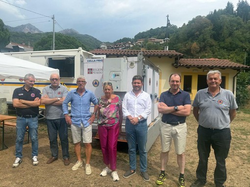 Incendio Monte Barone, a Coggiola una base logistica: 130 pasti al giorno. Cappio: "L'unione fa la forza" Incendio Monte Barone, a Coggiola una base logistica: 130 pasti al giorno. Cappio: "L'unione fa la forza"