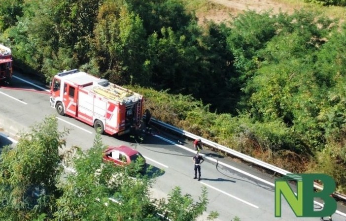 Biella, principio d’incendio ad un furgoncino in Super: arrivano i Vigili del Fuoco (foto di repertorio)
