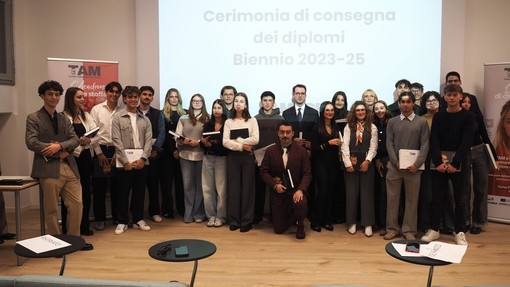 Biella, consegna dei diplomi all'ITS TAM: 64 ragazzi si affacciano al tessile, abbigliamento e moda