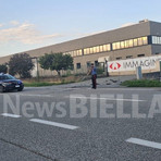 In foto, l'incidente avvenuto ieri: oggi un altro sinistro (foto di Angela Lobefaro in esclusiva per newsbiella.it)