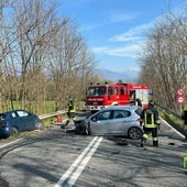 Scontro fra due auto a Cossato: conducenti in ospedale - Servizio di Massimo Giacobbe Scontro fra due auto a Cossato: conducenti in ospedale - Servizio di Massimo Giacobbe