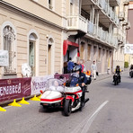 Rievocazione del Circuito Motociclistico di Biella: molto buona anche la seconda edizione! nella foto il Presidente di AMSAP, Pietro Bacchi, con uno dei suoi sidecar d’epoca