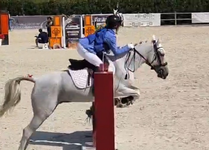 Equitazione: tre amazzoni biellesi alle finali nazionali di Cattolica, Nicole Mensa in azione Equitazione: tre amazzoni biellesi alle finali nazionali di Cattolica, Nicole Mensa in azione